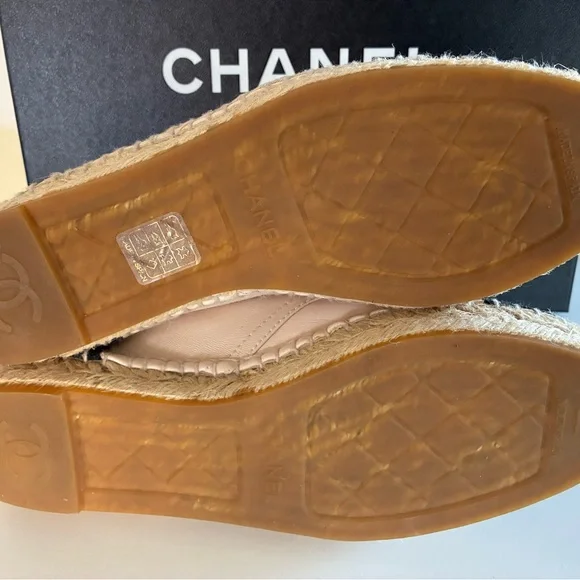 CHANEL Women's Cream and Black Ankle Boots Espadrilles Leather With Box Sz 38 - Picture 5 of 8